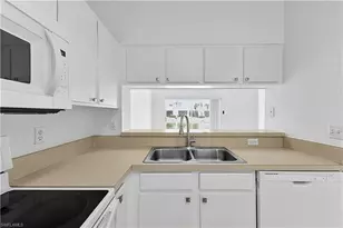 10035 Spyglass Hill Ln, Fort Myers, FL 33966 - Photo 16
