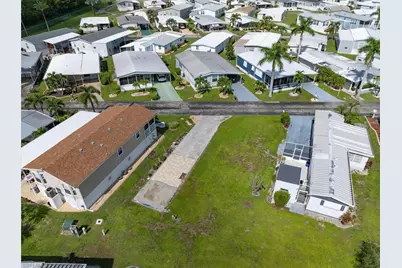 241 Daisy Ave, Fort Myers, FL 33908 - Photo 1