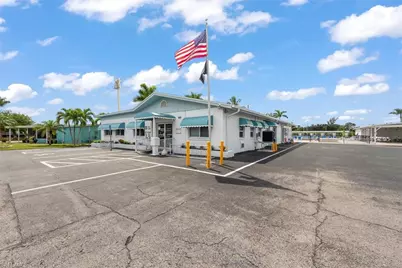241 Daisy Ave, Fort Myers, FL 33908 - Photo 10