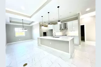 575 Summit Ave S, Lehigh Acres, FL 33974 - Photo 4
