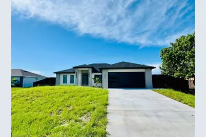 2507 39th St SW, Lehigh Acres, FL 33976 - Photo 2