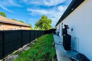 2507 39th St SW, Lehigh Acres, FL 33976 - Photo 42