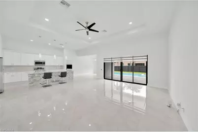 104 SW 34th Pl, Cape Coral, FL 33991 - Photo 4