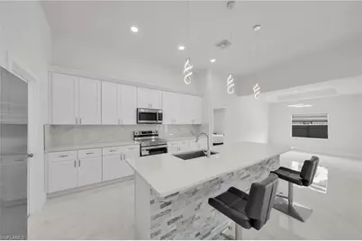 104 SW 34th Pl, Cape Coral, FL 33991 - Photo 8