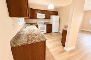 804 NE 7th Pl, Cape Coral, FL 33909 - Photo 8