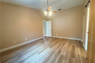 804 NE 7th Pl, Cape Coral, FL 33909 - Photo 10
