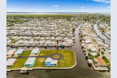 3019 Trawler Ln, Saint James City, FL 33956 - Photo 8