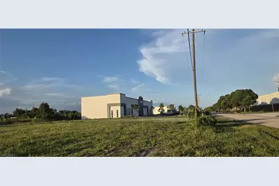 1829 NE 10th Ter, Cape Coral, FL 33909 - Photo 4