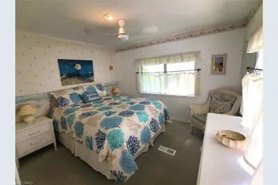 865 Moonlight Dr, North Fort Myers, FL 33917 - Photo 12
