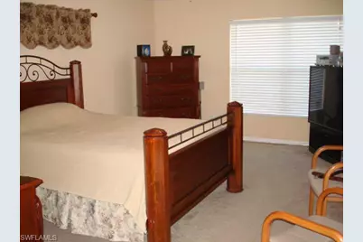 905 SW 8th Ct, Cape Coral, FL 33991 - Photo 6