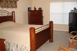 905 SW 8th Ct, Cape Coral, FL 33991 - Photo 6