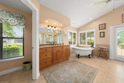 15241 Tweedale Cir, Fort Myers, FL 33912 - Photo 10