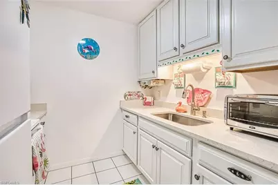 601 Periwinkle Way #D-7, Sanibel, FL 33957 - Photo 18
