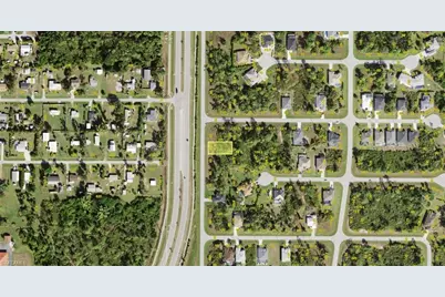 141 West Dr, Rotonda West, FL 33947 - Photo 2