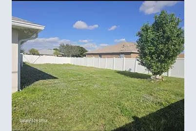 1012 SE 12th Ter, Cape Coral, FL 33990 - Photo 20