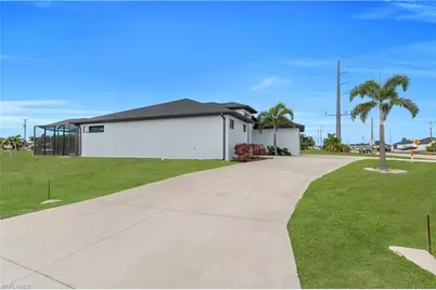 24 Chiquita Blvd S, Cape Coral, FL 33991 - Photo 28