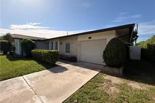 334 SE 47th Terrace, Cape Coral, FL 33904 - Photo 2