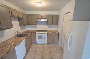 2624 Jean Marie Ct, Fort Myers, FL 33916 - Photo 4