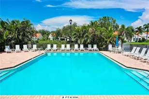 592 Beachwalk Cir, Naples, FL 34108 - Photo 8