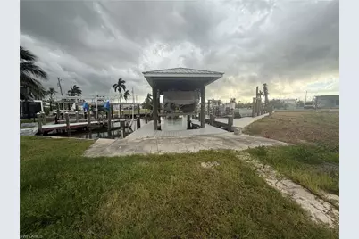 3881 Areca Dr, Other, FL 33956 - Photo 6