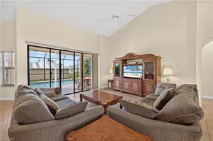 622 SW 31st St, Cape Coral, FL 33914 - Photo 8