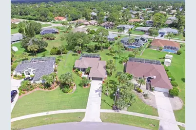 2610 Elva Pl, Lehigh Acres, FL 33971 - Photo 4