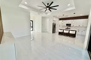805 Lincoln Ave, Lehigh Acres, FL 33972 - Photo 8