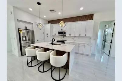 805 Lincoln Ave, Lehigh Acres, FL 33972 - Photo 12