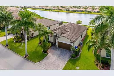 11318 Red Bluff Ln, Fort Myers, FL 33912 - Photo 2