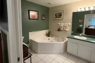 3009 NE 7th Pl, Cape Coral, FL 33909 - Photo 22