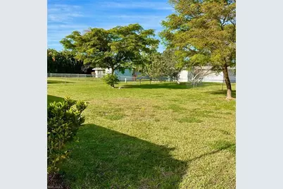 1806 SE 1st Ave, Cape Coral, FL 33990 - Photo 16