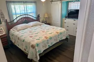 309 Shoreland Dr W, Fort Myers, FL 33905 - Photo 8