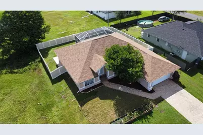 2015 NE 10th Ave, Cape Coral, FL 33909 - Photo 2