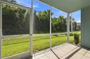 136 Cypress Way E, Naples, FL 34110 - Photo 6