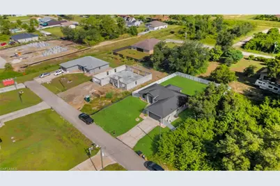 4014 6th St W, Lehigh Acres, FL 33971 - Photo 10
