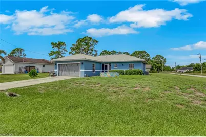 912 Mary Ave S, Lehigh Acres, FL 33974 - Photo 2