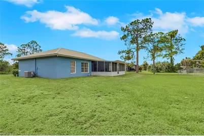 912 Mary Ave S, Lehigh Acres, FL 33974 - Photo 18