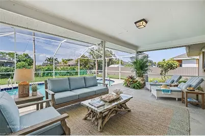 511 Trafalgar Pkwy, Cape Coral, FL 33991 - Photo 4