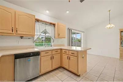 511 Trafalgar Pkwy, Cape Coral, FL 33991 - Photo 16
