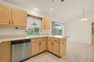 511 Trafalgar Pkwy, Cape Coral, FL 33991 - Photo 16