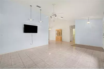 511 Trafalgar Pkwy, Cape Coral, FL 33991 - Photo 8