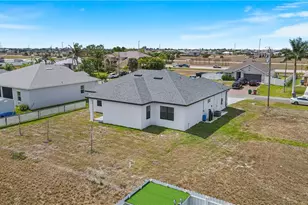 1633 NW 31st Pl, Cape Coral, FL 33993 - Photo 30