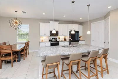 113 SW 33rd Pl, Cape Coral, FL 33991 - Photo 6