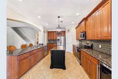 12369 Country Day Cir, Fort Myers, FL 33913 - Photo 4
