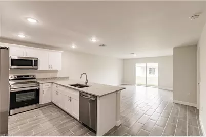 4724 22nd St SW, Lehigh Acres, FL 33973 - Photo 4