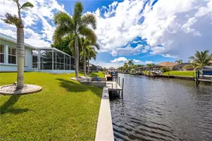 205 SW 37th Ln, Cape Coral, FL 33914 - Photo 38