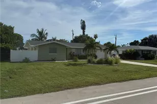 438 El Dorado Pkwy E, Cape Coral, FL 33904 - Photo 2