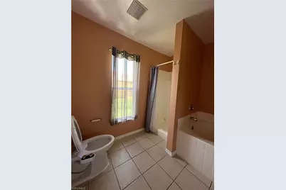 613 NW 7th Ave, Cape Coral, FL 33993 - Photo 18
