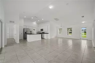 934 NW 7th Ave, Cape Coral, FL 33993 - Photo 6