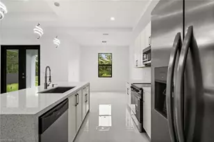 923 Bolivia Dr, Lehigh Acres, FL 33974 - Photo 10